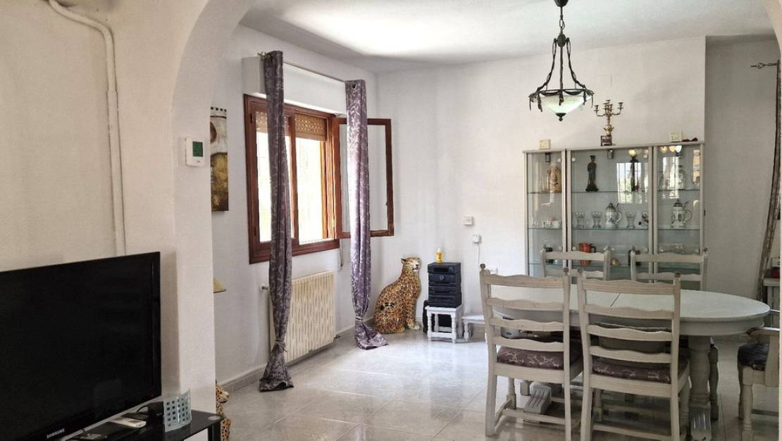 Sale - Villa - Orihuela - Orihuela Centro