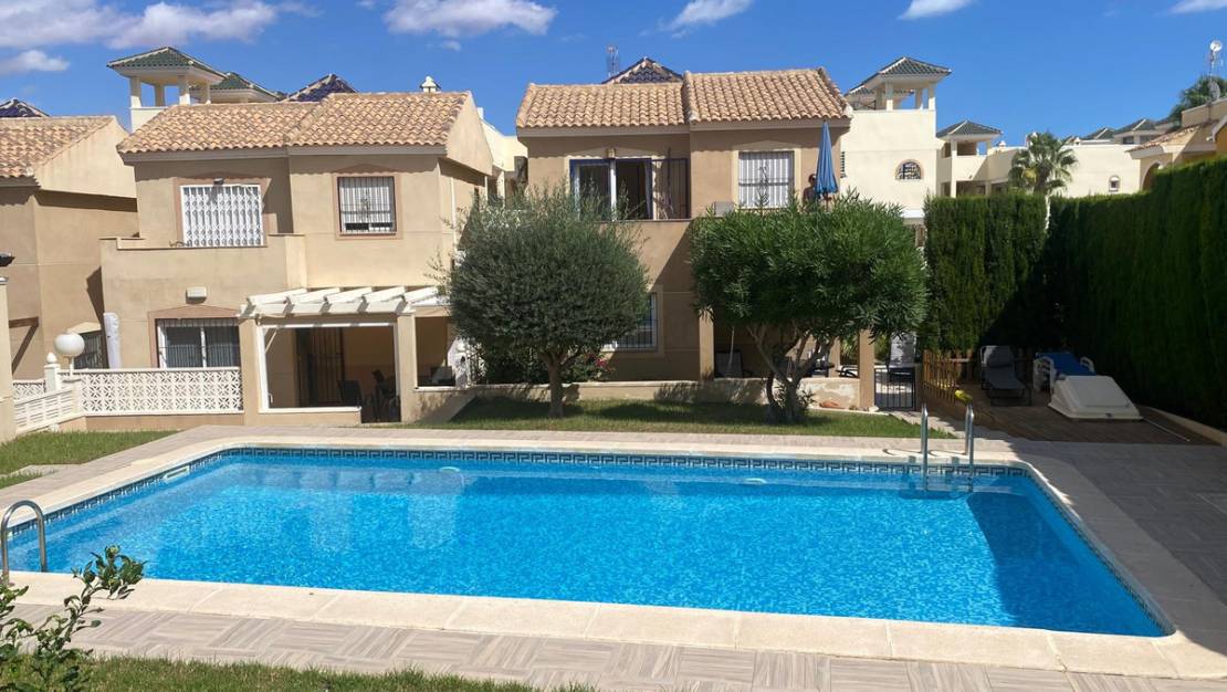 Sale - Villa - Orihuela - Orihuela Centro