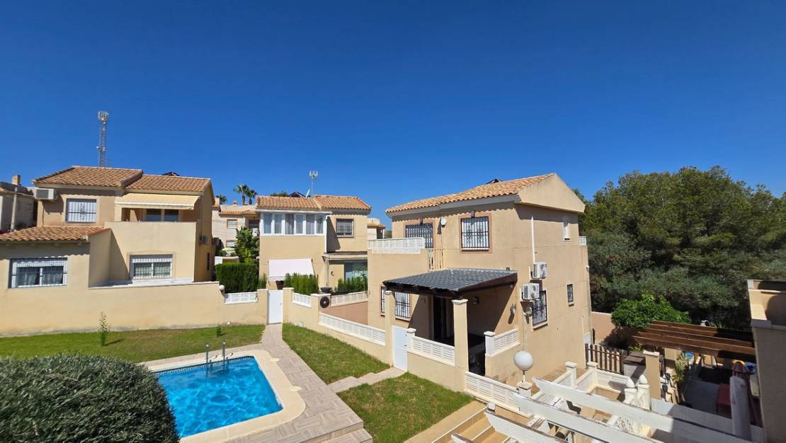 Sale - Villa - Orihuela - Orihuela Centro