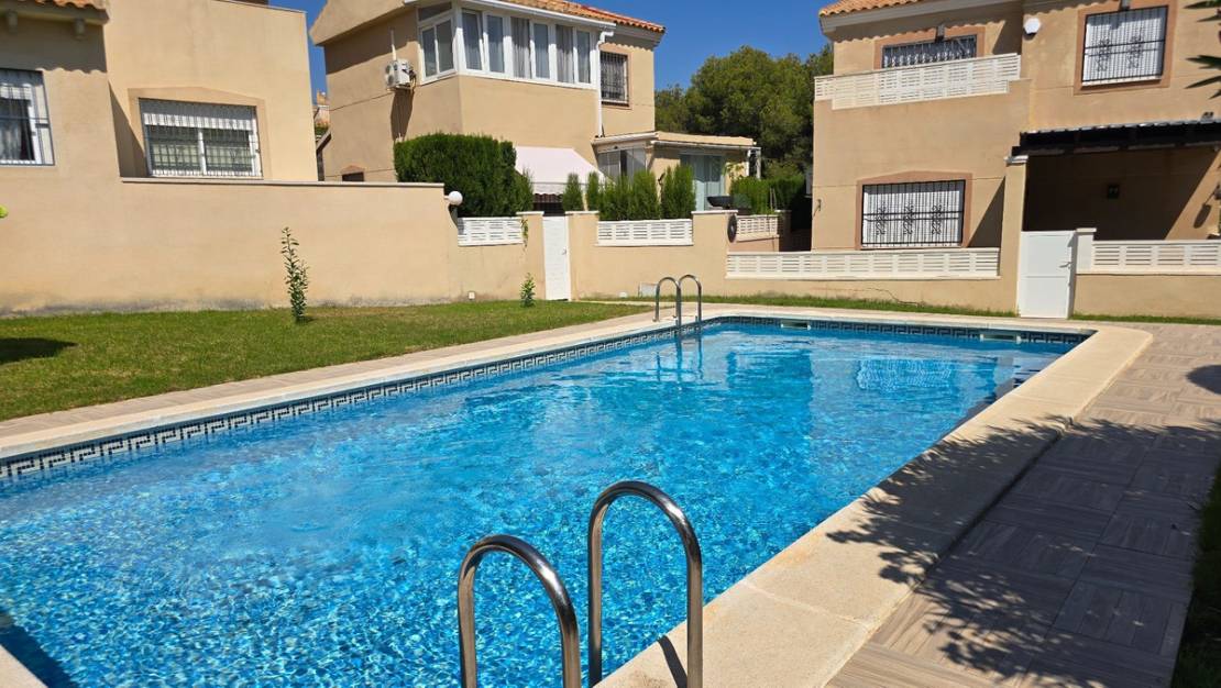 Sale - Villa - Orihuela - Orihuela Centro