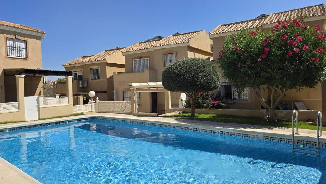 Sale - Villa - Orihuela - Orihuela Centro