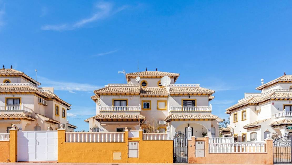 Sale - Villa - Orihuela - Orihuela Centro