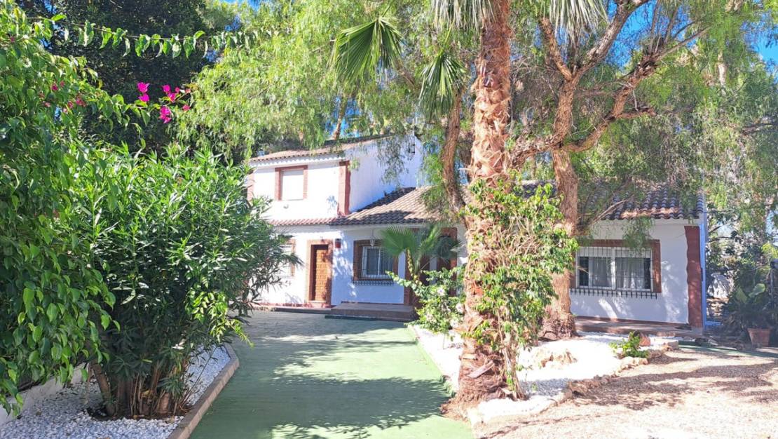 Sale - Villa - Orihuela - Orihuela Centro