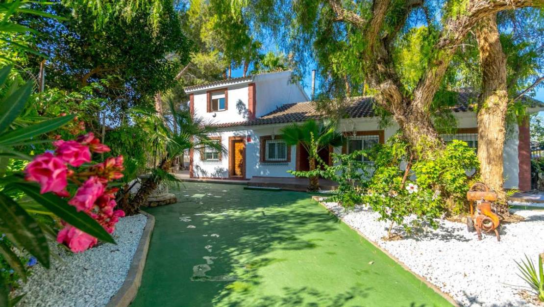 Sale - Villa - Orihuela - Orihuela Centro