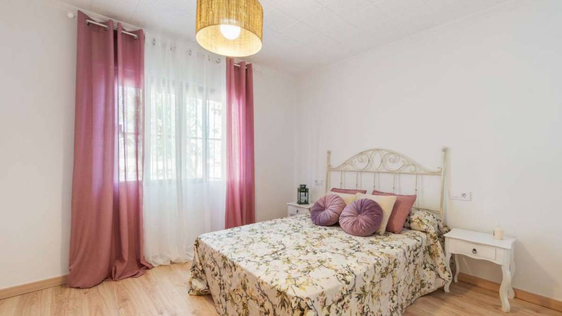 Sale - Villa - Orihuela - Orihuela Centro