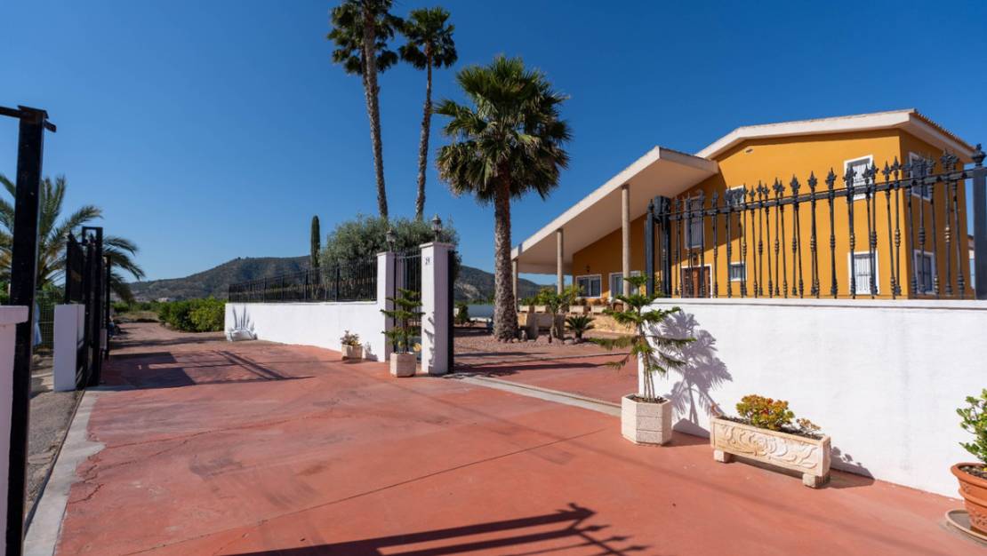 Sale - Villa - Orihuela - Orihuela Centro