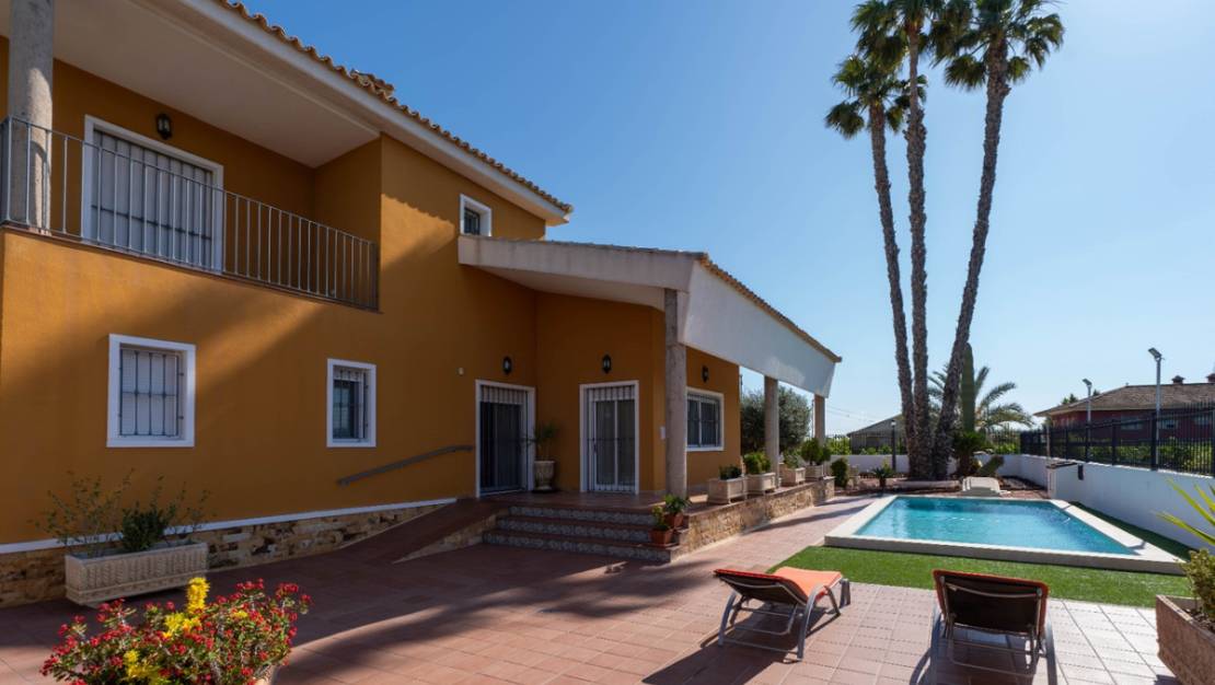 Sale - Villa - Orihuela - Orihuela Centro