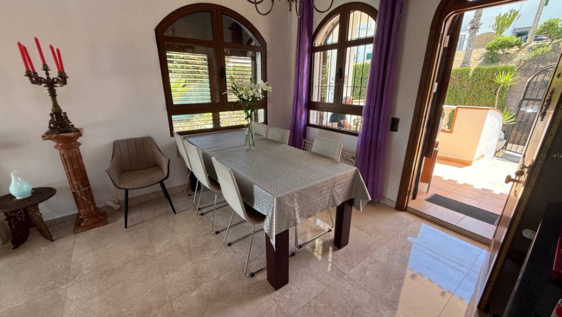Sale - Villa - Orihuela - Orihuela Centro