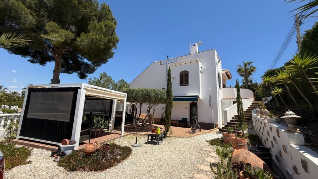 Sale - Villa - Orihuela - Orihuela Centro