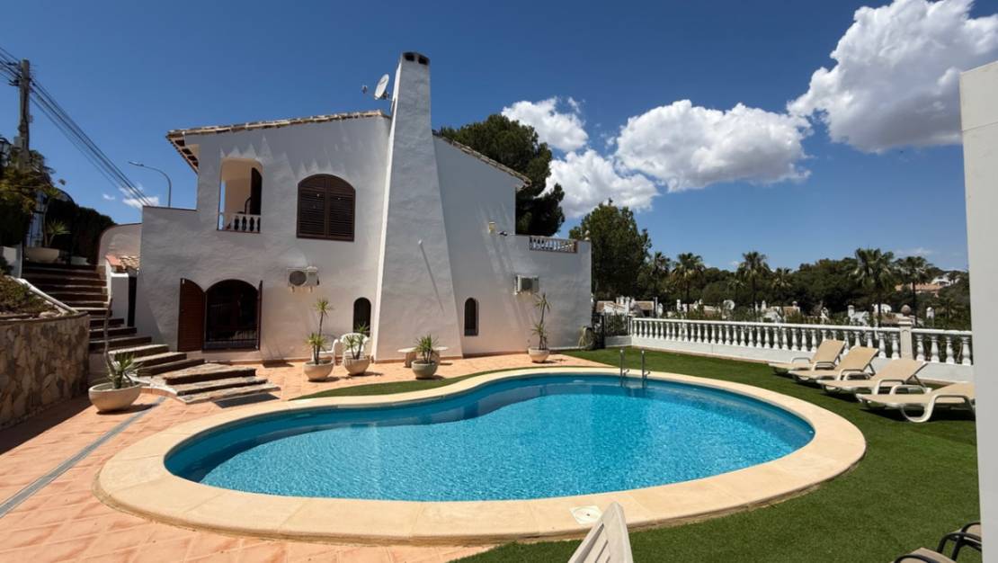 Sale - Villa - Orihuela - Orihuela Centro