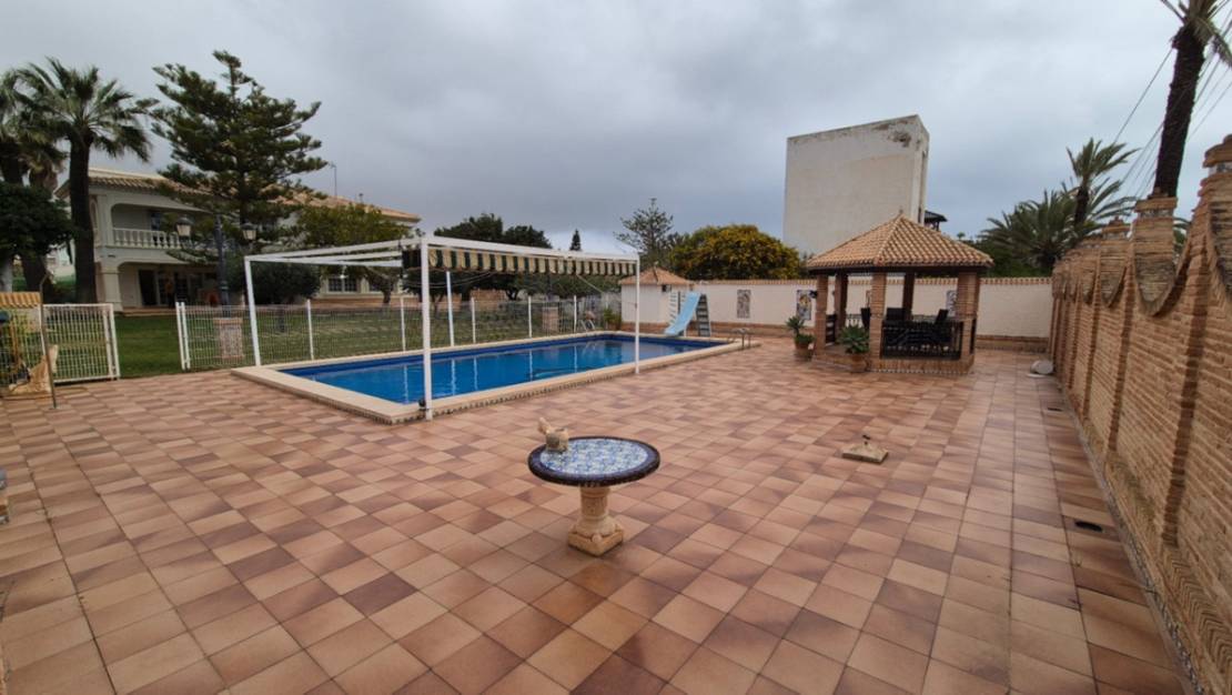 Sale - Villa - Orihuela - Orihuela Centro