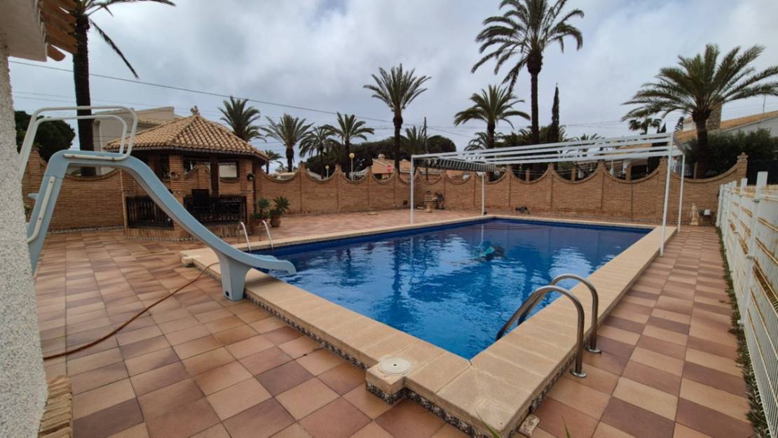Sale - Villa - Orihuela - Orihuela Centro