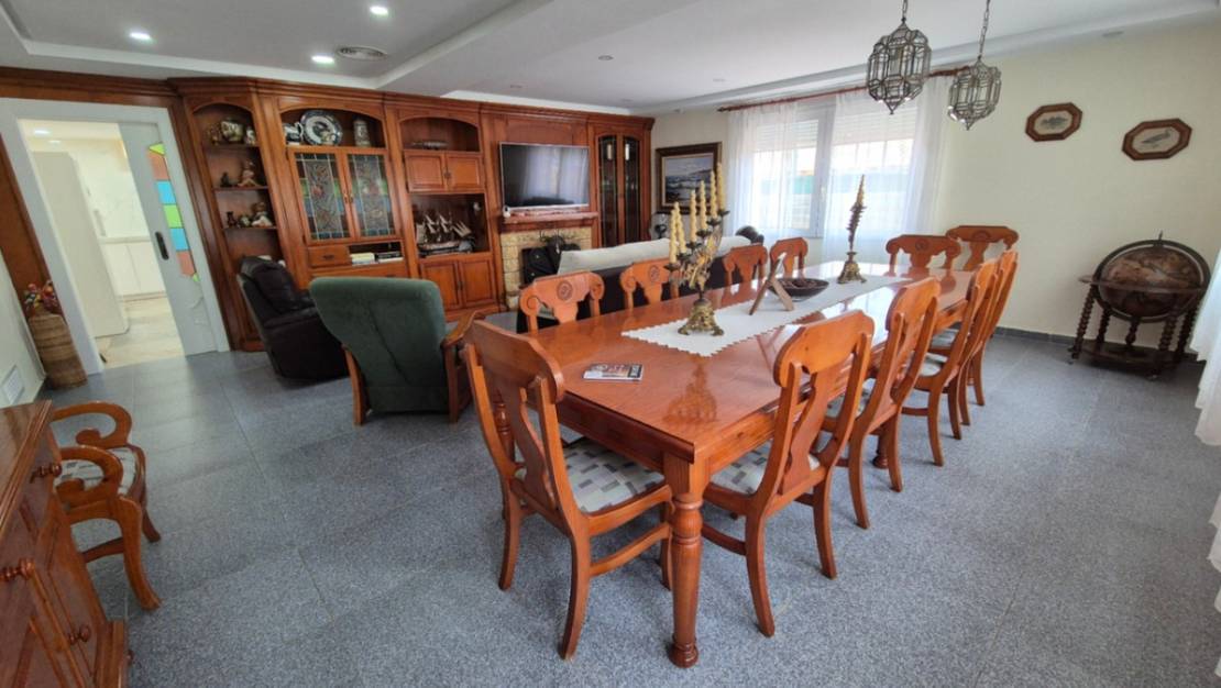 Sale - Villa - Orihuela - Orihuela Centro