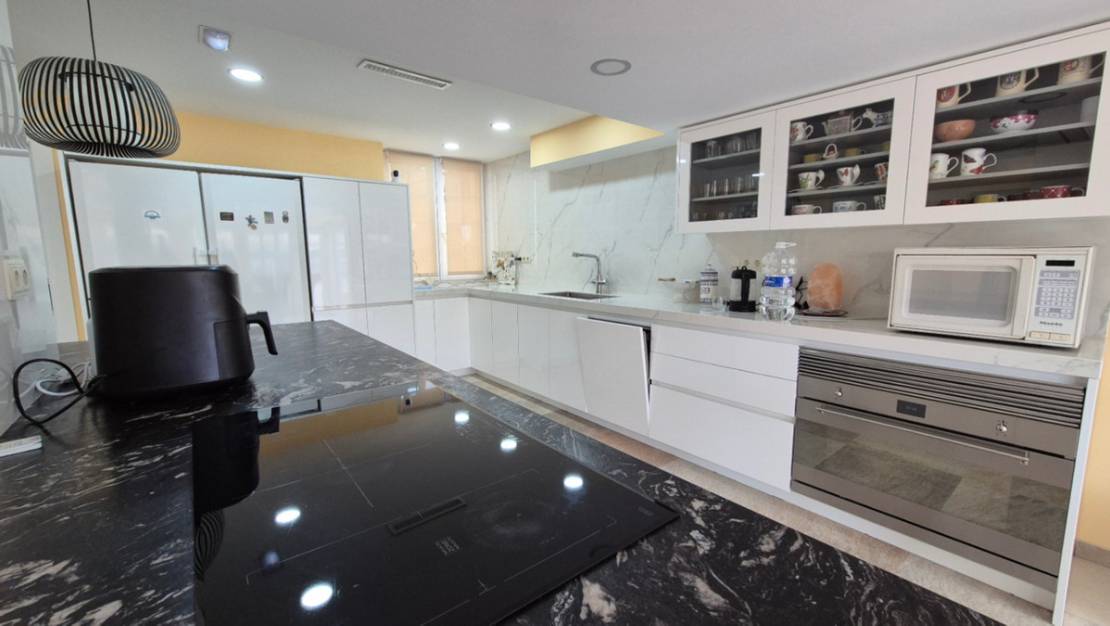 Sale - Villa - Orihuela - Orihuela Centro