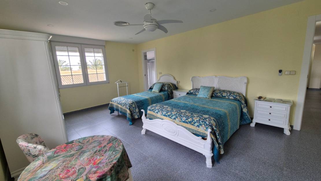 Sale - Villa - Orihuela - Orihuela Centro