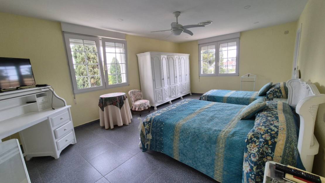 Sale - Villa - Orihuela - Orihuela Centro