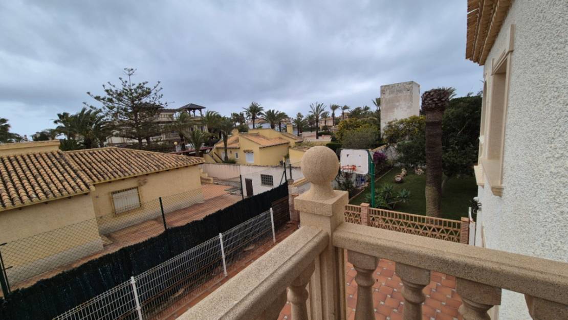 Sale - Villa - Orihuela - Orihuela Centro