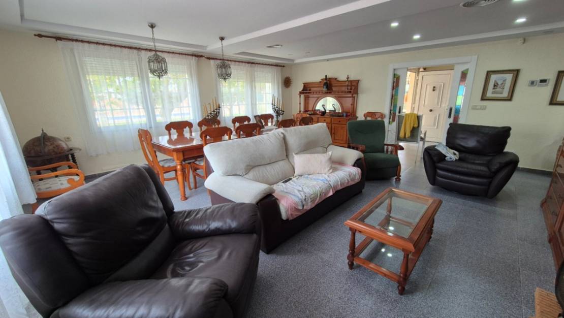 Sale - Villa - Orihuela - Orihuela Centro