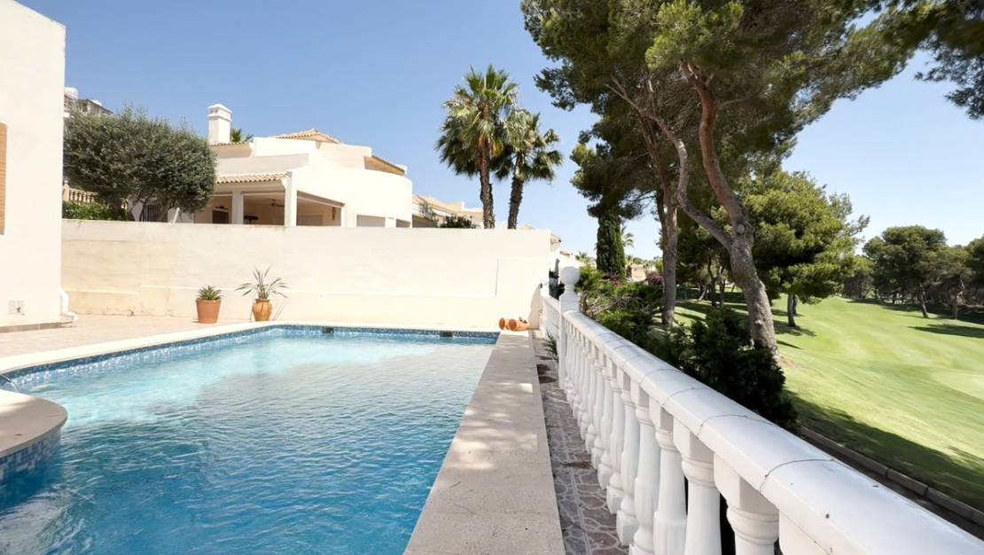 Sale - Villa - Orihuela - Orihuela Centro