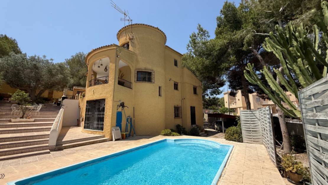 Sale - Villa - Orihuela - Orihuela Centro
