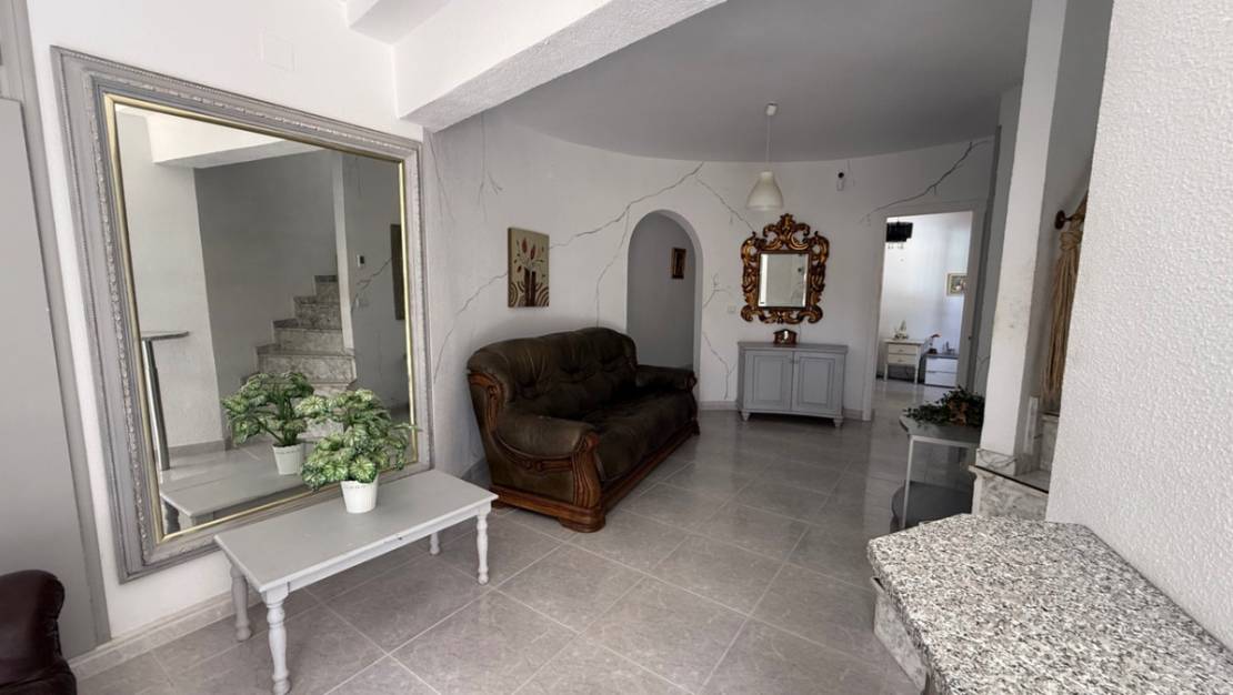 Sale - Villa - Orihuela - Orihuela Centro