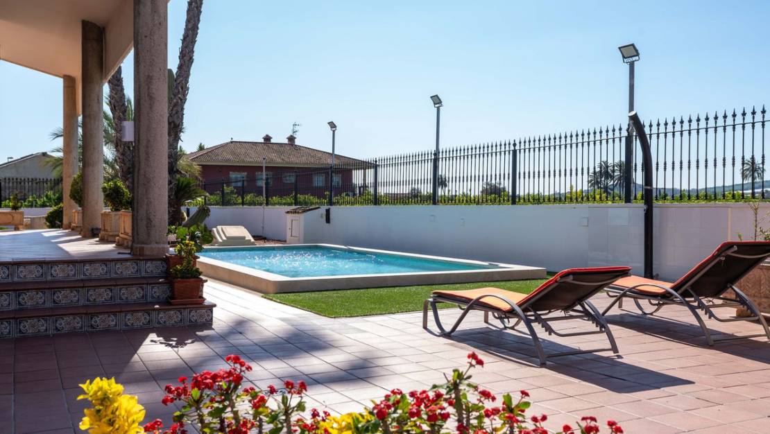 Sale - Villa - Orihuela - Orihuela Centro
