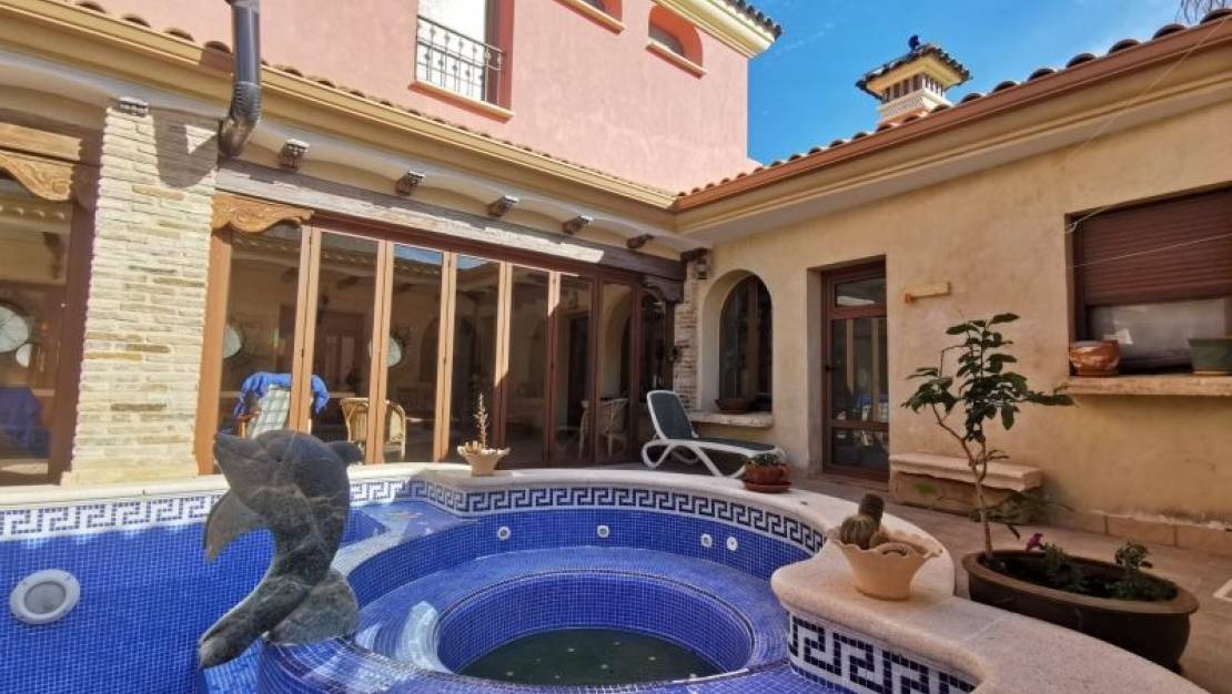 Sale - Villa - Orihuela - Orihuela Centro