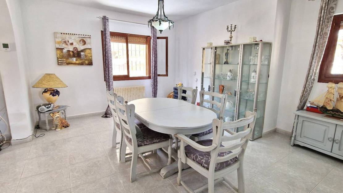 Sale - Villa - Orihuela - Orihuela Centro