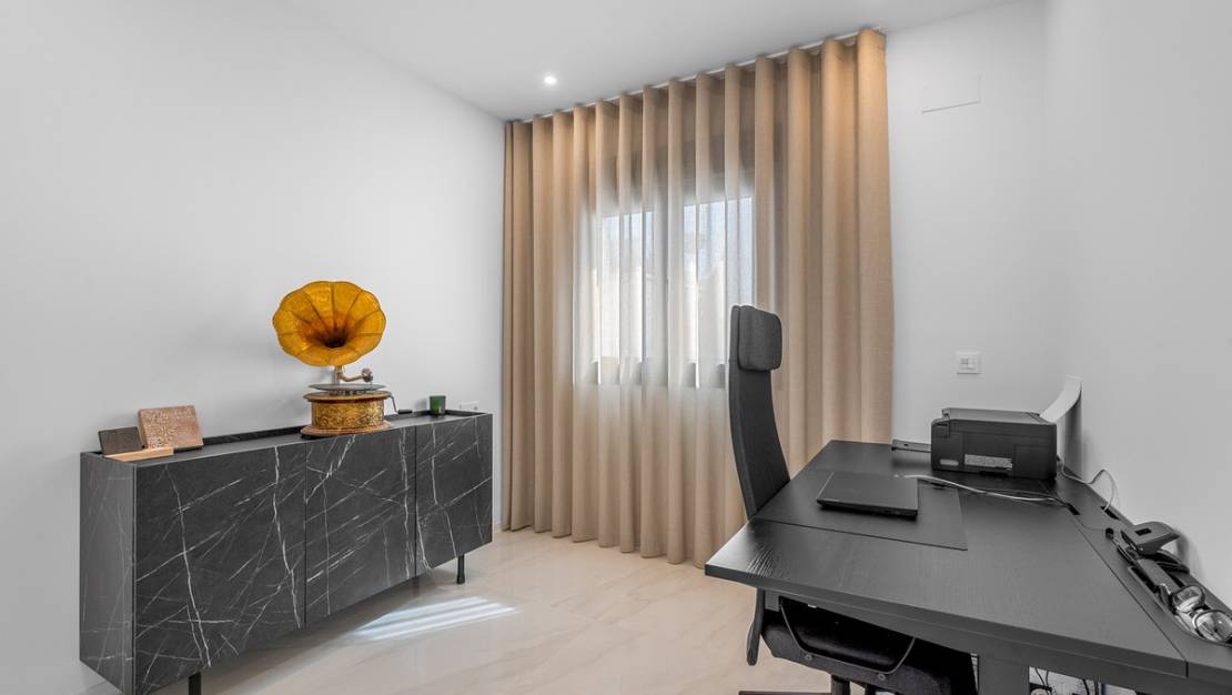 Sale - Villa - Orihuela - Orihuela Centro