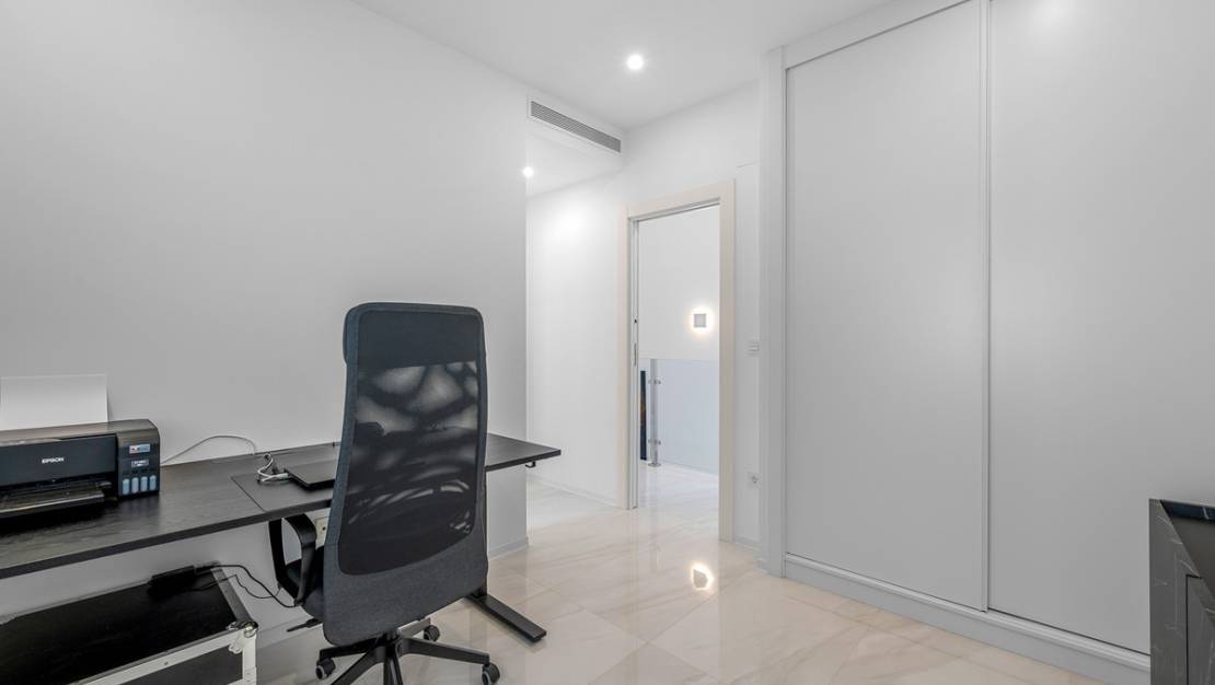 Sale - Villa - Orihuela - Orihuela Centro