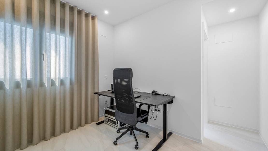 Sale - Villa - Orihuela - Orihuela Centro