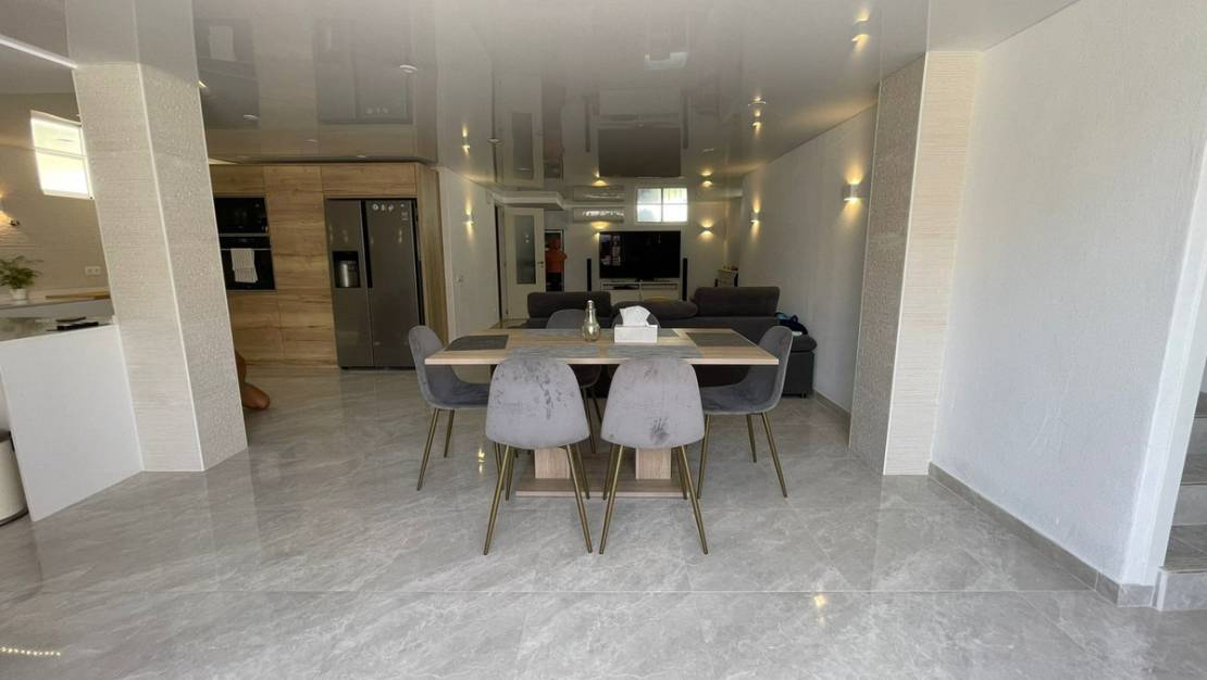 Sale - Villa - Orihuela - Orihuela Costa