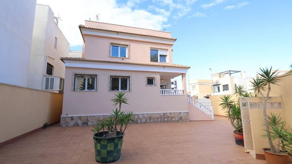 Sale - Villa - Orihuela - Orihuela Costa