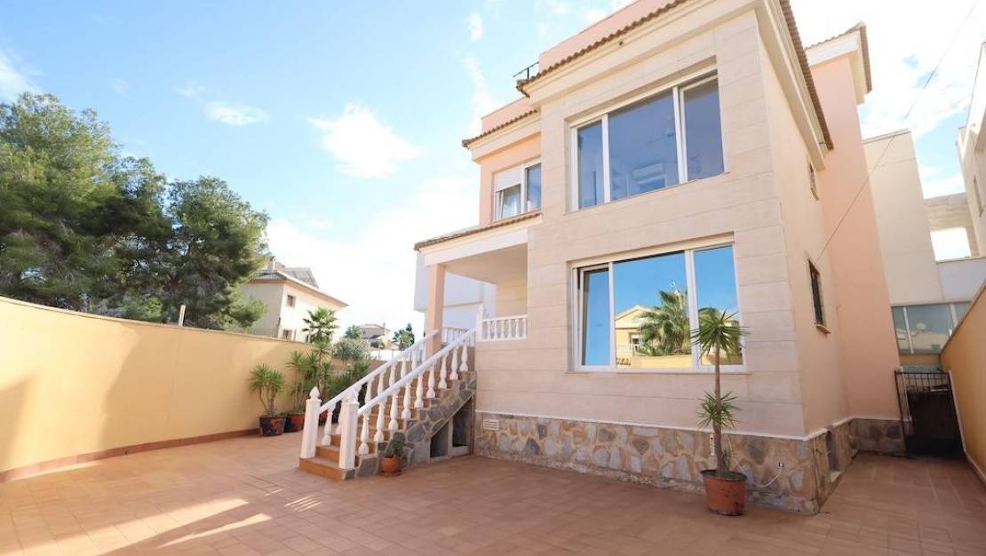 Sale - Villa - Orihuela - Orihuela Costa