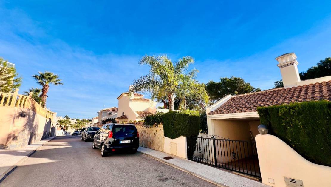 Sale - Villa - Orihuela - Orihuela Costa