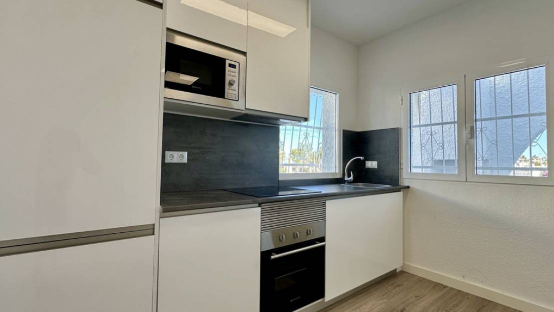 Sale - Villa - Orihuela - Orihuela Costa