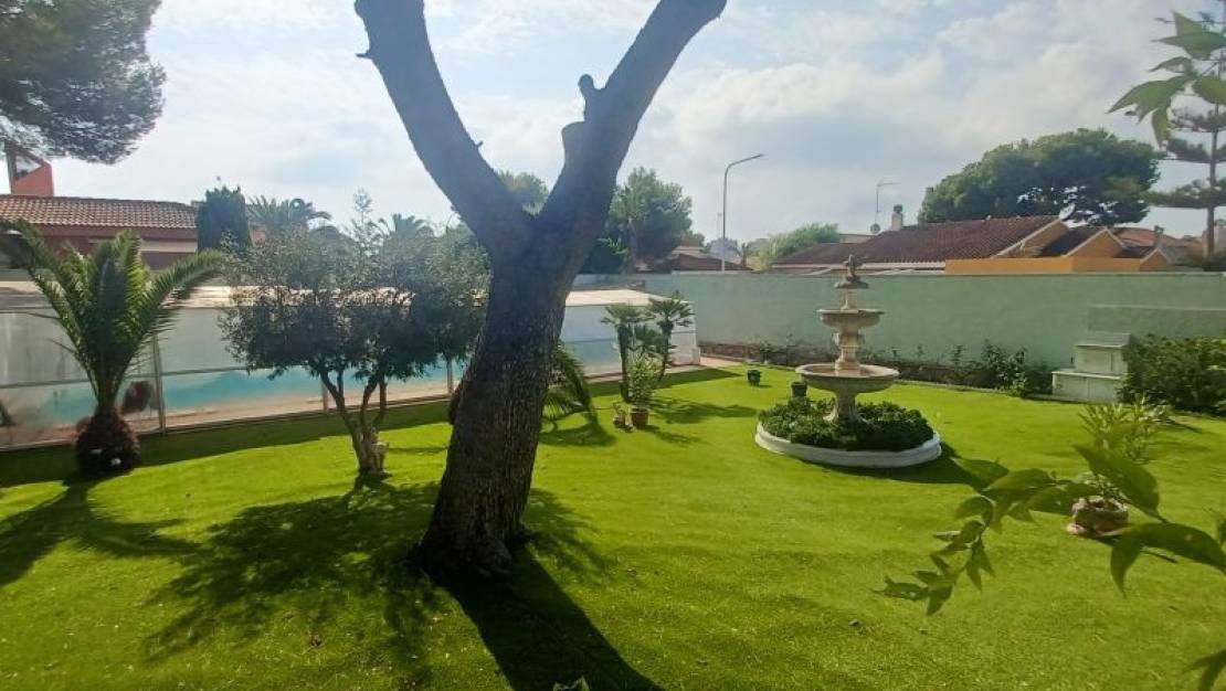 Sale - Villa - Orihuela - Orihuela Costa