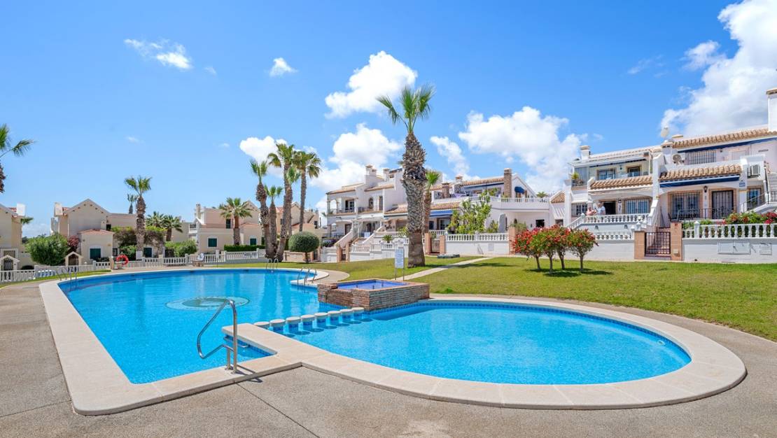 Sale - Villa - Orihuela - Orihuela Costa