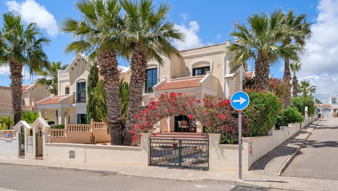Sale - Villa - Orihuela - Orihuela Costa