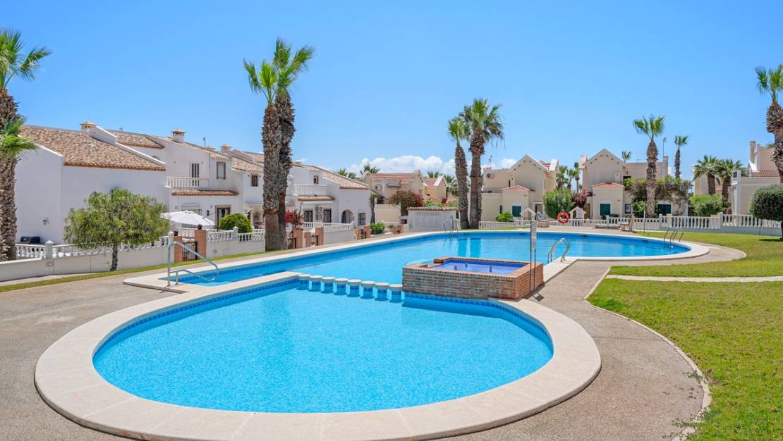 Sale - Villa - Orihuela - Orihuela Costa