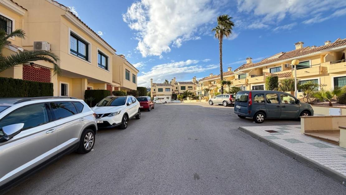 Sale - Villa - Orihuela - Orihuela Costa