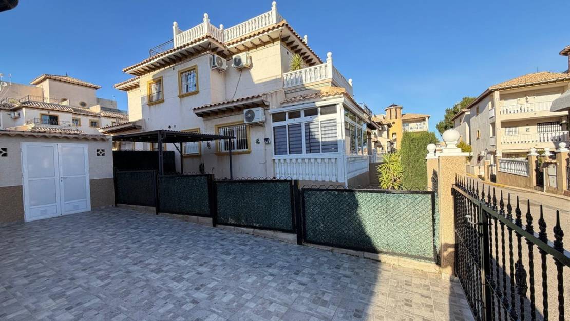 Sale - Villa - Orihuela - Orihuela Costa