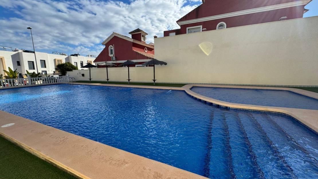 Sale - Villa - Orihuela - Orihuela Costa