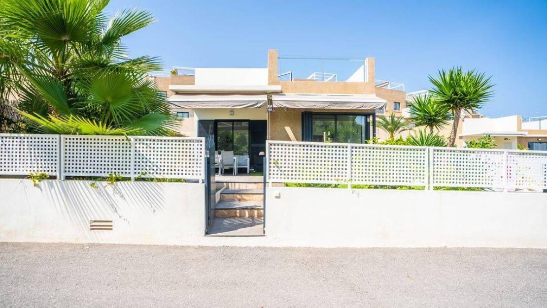 Sale - Villa - Orihuela - Orihuela Costa