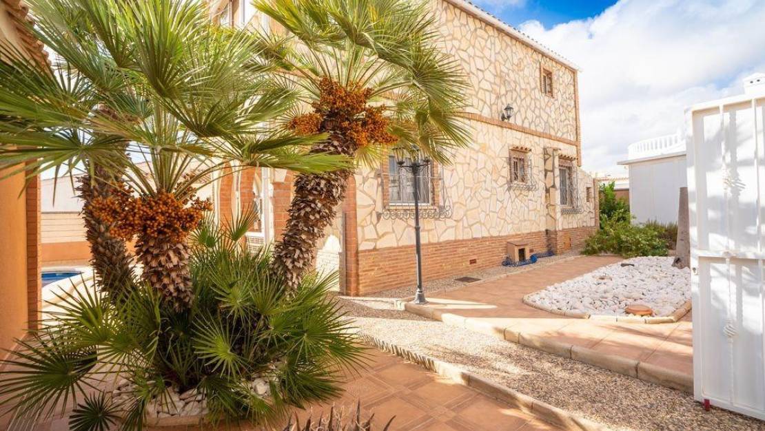 Sale - Villa - Orihuela - Orihuela Costa