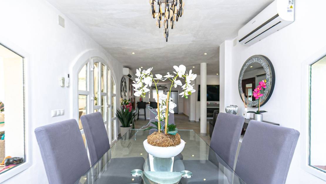 Sale - Villa - Orihuela - Orihuela Costa