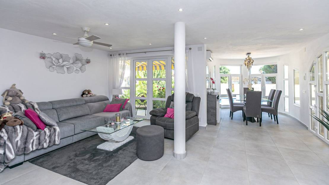 Sale - Villa - Orihuela - Orihuela Costa