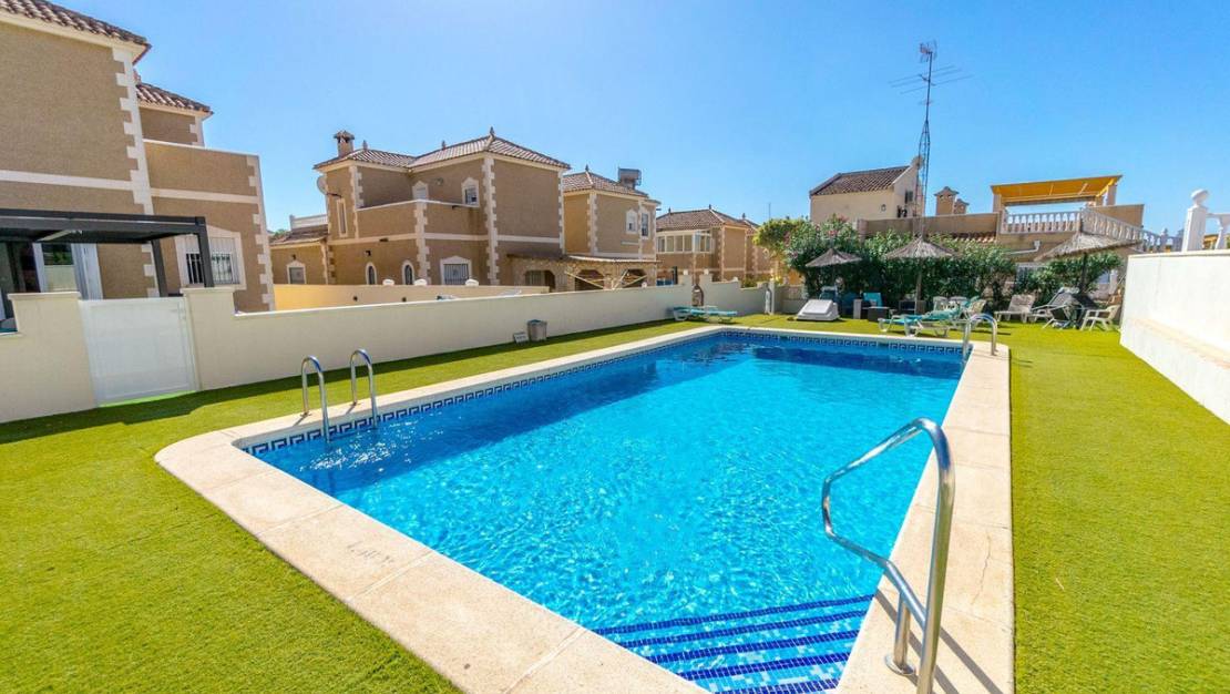Sale - Villa - Orihuela - Orihuela Costa