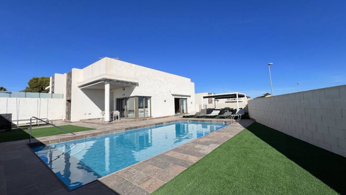 Sale - Villa - Orihuela - Orihuela Costa