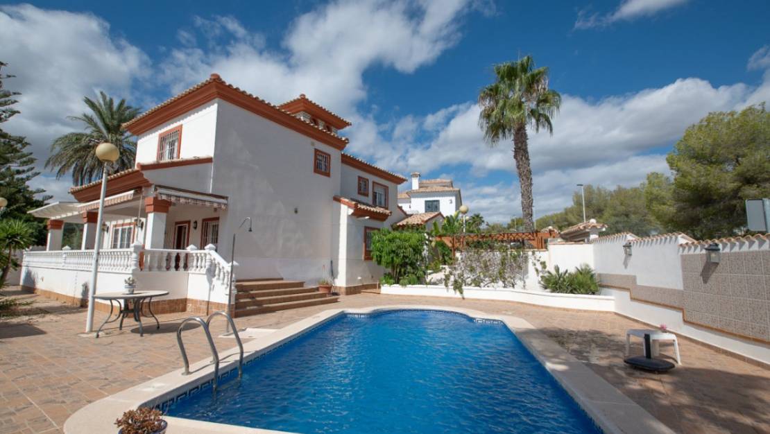 Sale - Villa - Orihuela - Orihuela Costa